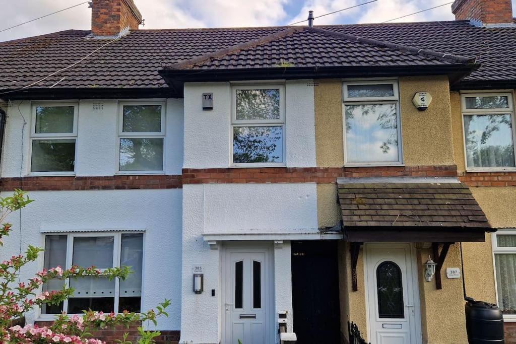 4 Bedroom Perfect Home For The Family Getaway Birmingham Bagian luar foto
